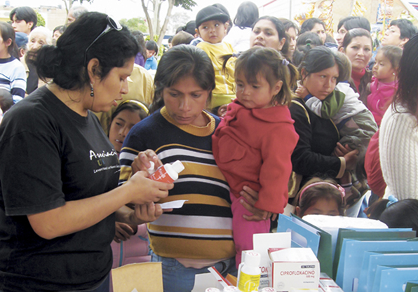 Local Peruvians receive medical supplies